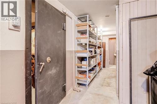 5 Undercliffe Avenue, Hamilton, ON - Indoor