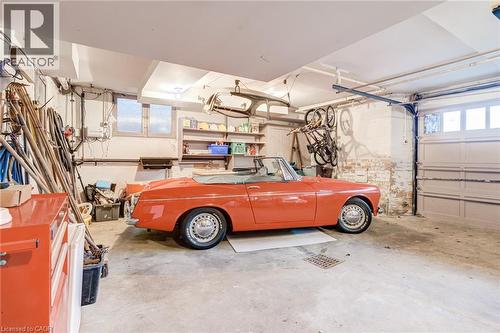 5 Undercliffe Avenue, Hamilton, ON - Indoor Photo Showing Garage