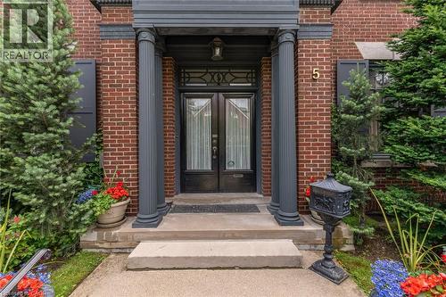 5 Undercliffe Avenue, Hamilton, ON - Outdoor