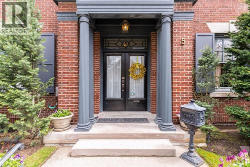 5 Undercliffe Avenue, Hamilton, ON - Outdoor