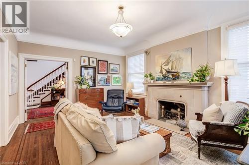 5 Undercliffe Avenue, Hamilton, ON - Indoor Photo Showing Living Room With Fireplace