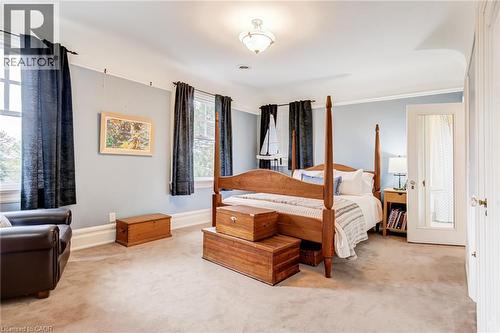 5 Undercliffe Avenue, Hamilton, ON - Indoor Photo Showing Bedroom