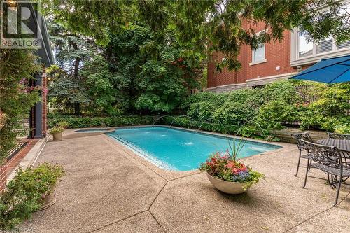 5 Undercliffe Avenue, Hamilton, ON - Outdoor With In Ground Pool
