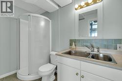 lower 3 rd floor bathroom - 