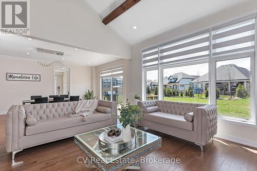 111 Stoneleigh Drive, Blue Mountains, ON - Indoor Photo Showing Living Room