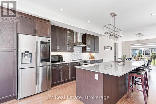111 Stoneleigh Drive, Blue Mountains, ON - Indoor Photo Showing Kitchen With Upgraded Kitchen