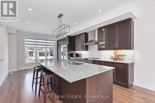111 Stoneleigh Drive, Blue Mountains, ON - Indoor Photo Showing Kitchen With Upgraded Kitchen