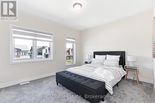 111 Stoneleigh Drive, Blue Mountains, ON - Indoor Photo Showing Bedroom