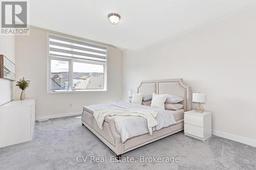 111 Stoneleigh Drive, Blue Mountains, ON - Indoor Photo Showing Bedroom