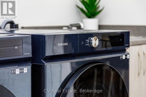 111 Stoneleigh Drive, Blue Mountains, ON - Indoor Photo Showing Laundry Room