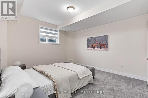111 Stoneleigh Drive, Blue Mountains, ON - Indoor Photo Showing Bedroom