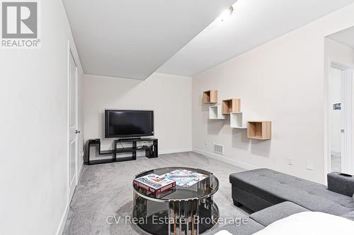 111 Stoneleigh Drive, Blue Mountains, ON - Indoor Photo Showing Living Room