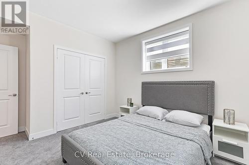 111 Stoneleigh Drive, Blue Mountains, ON - Indoor Photo Showing Bedroom