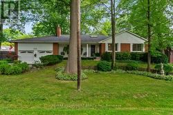 1373 QUEEN VICTORIA AVENUE  Mississauga, ON L5H 3H2