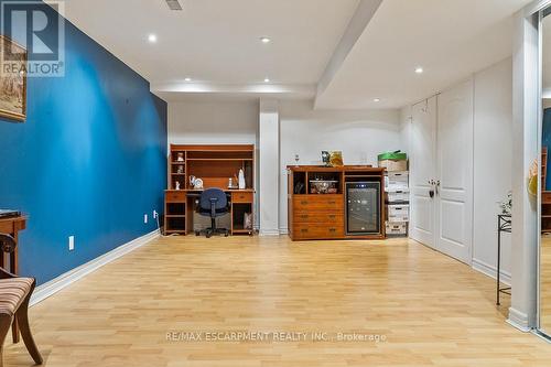 1373 Queen Victoria Avenue, Mississauga, ON - Indoor