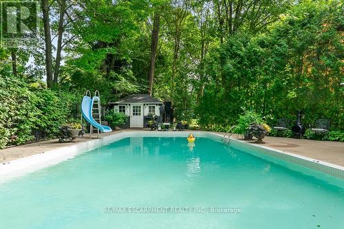 1373 Queen Victoria Avenue, Mississauga, ON - Outdoor With In Ground Pool