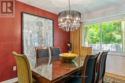 1373 Queen Victoria Avenue, Mississauga, ON - Indoor Photo Showing Dining Room