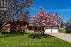 105 DALEVIEW DRIVE Pelham, ON L0S 1E0