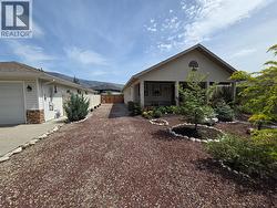 6941 MEADOWS DR Drive Oliver, BC V0H 1T4
