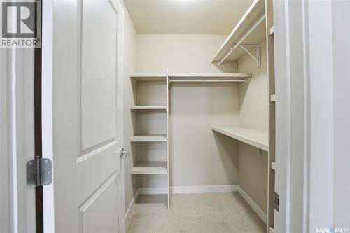 323 1025 Moss Avenue, Saskatoon, SK - Indoor With Storage
