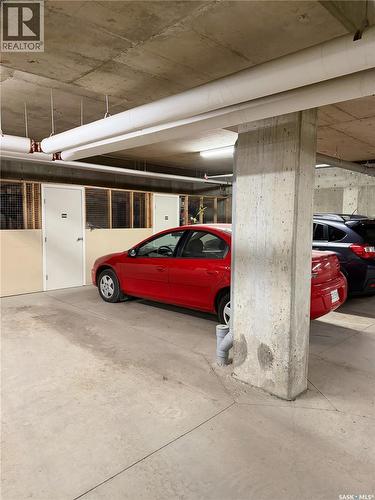 323 1025 Moss Avenue, Saskatoon, SK - Indoor Photo Showing Garage
