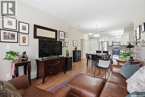 323 1025 Moss Avenue, Saskatoon, SK - Indoor Photo Showing Living Room