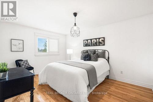 32 Feldspar Crescent, Ottawa, ON - Indoor Photo Showing Bedroom