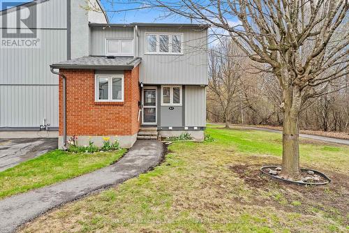 49 - 32 F BENLEA DRIVE  Ottawa, ON K2G 4A8