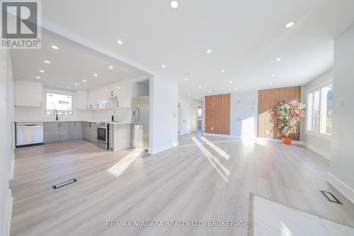 5 Meadowvale Drive, St. Catharines (Lakeport), ON - Indoor