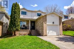 55 MOON DRIVE Barrie, ON L4N 7G8