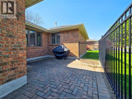 21 Earl Drive, Chatham, ON - Outdoor With Exterior