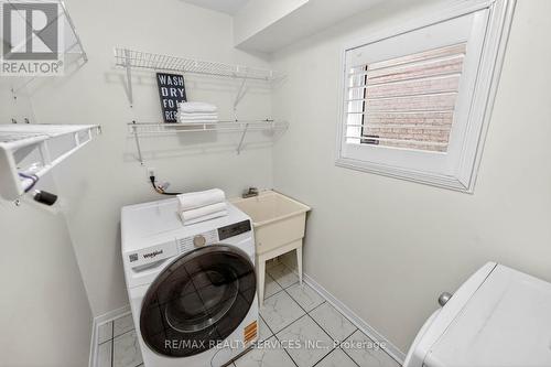 6 Creekwood Drive, Brampton, ON - Indoor Photo Showing Laundry Room