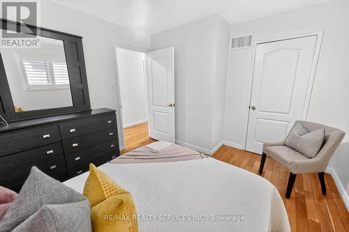 6 Creekwood Drive, Brampton, ON - Indoor Photo Showing Bedroom