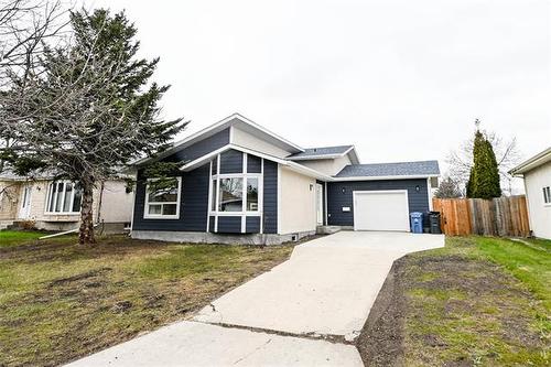 22 Kirlystone WAY  Winnipeg, MB R2G 3B5