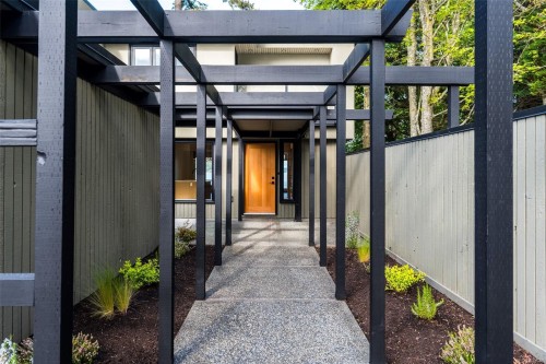 16-2330 Harbour Rd, Sidney, BC 