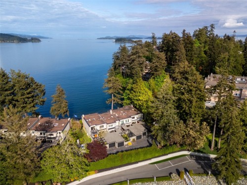 16-2330 Harbour Rd, Sidney, BC 