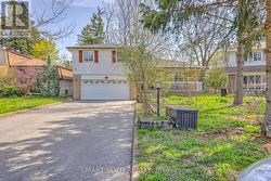 139 MARLA COURT Richmond Hill, ON L4C 4S1