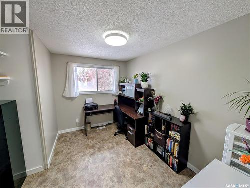 24 Dryburgh Crescent, Regina, SK - Indoor