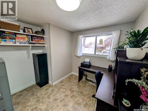 24 Dryburgh Crescent, Regina, SK - Indoor
