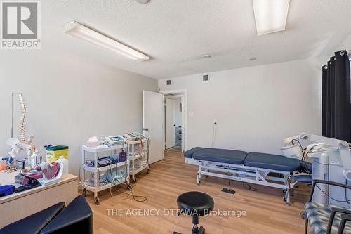 1310 Woodward Avenue, Ottawa, ON 