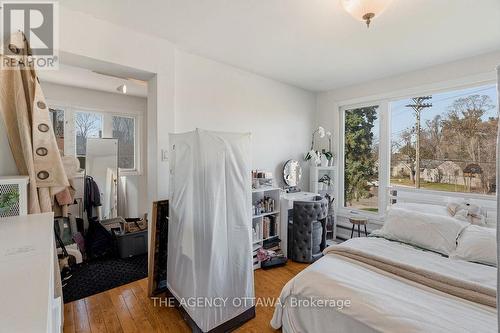 Upstairs residential unit - 1310 Woodward Avenue, Ottawa, ON 
