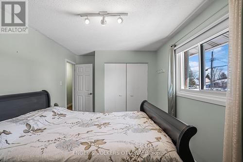 1427 Rosebella Avenue, Ottawa, ON - Indoor Photo Showing Bedroom