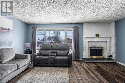 1427 Rosebella Avenue, Ottawa, ON - Indoor Photo Showing Living Room With Fireplace