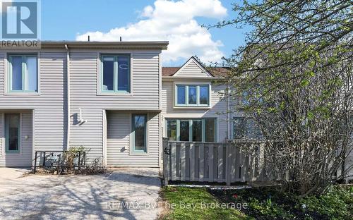 43 TRAFALGAR ROAD  Collingwood, ON L9Y 5G4