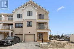516 CELESTINE PRIVATE Ottawa, ON K2J 7P4