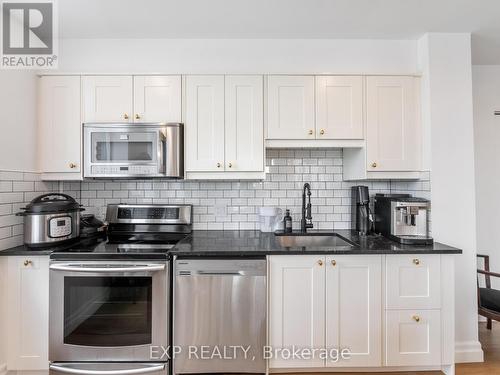 805 - 36 James Street S, Hamilton, ON - Indoor Photo Showing Kitchen