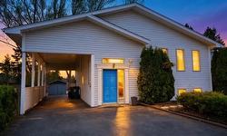 114 Parsons Avenue Thunder Bay, ON P7A 7B2