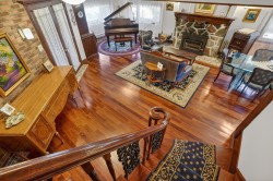 Interior - 