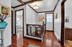 Mezzanine - 
