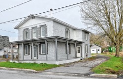 4460 Rue Crépeau  Saint-Félix-De-Valois, QC J0K 2M0